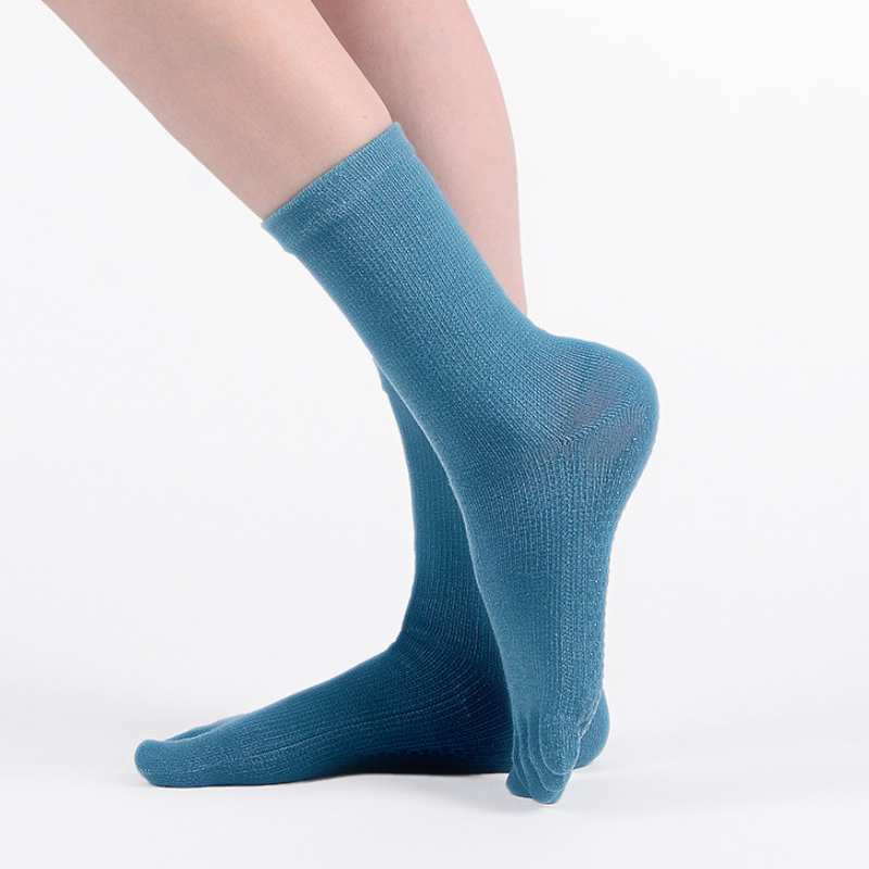 Zokfit Pilates Grip Socks – Women’s Crew