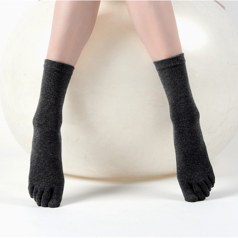 Zokfit Pilates Grip Socks – Women’s Crew